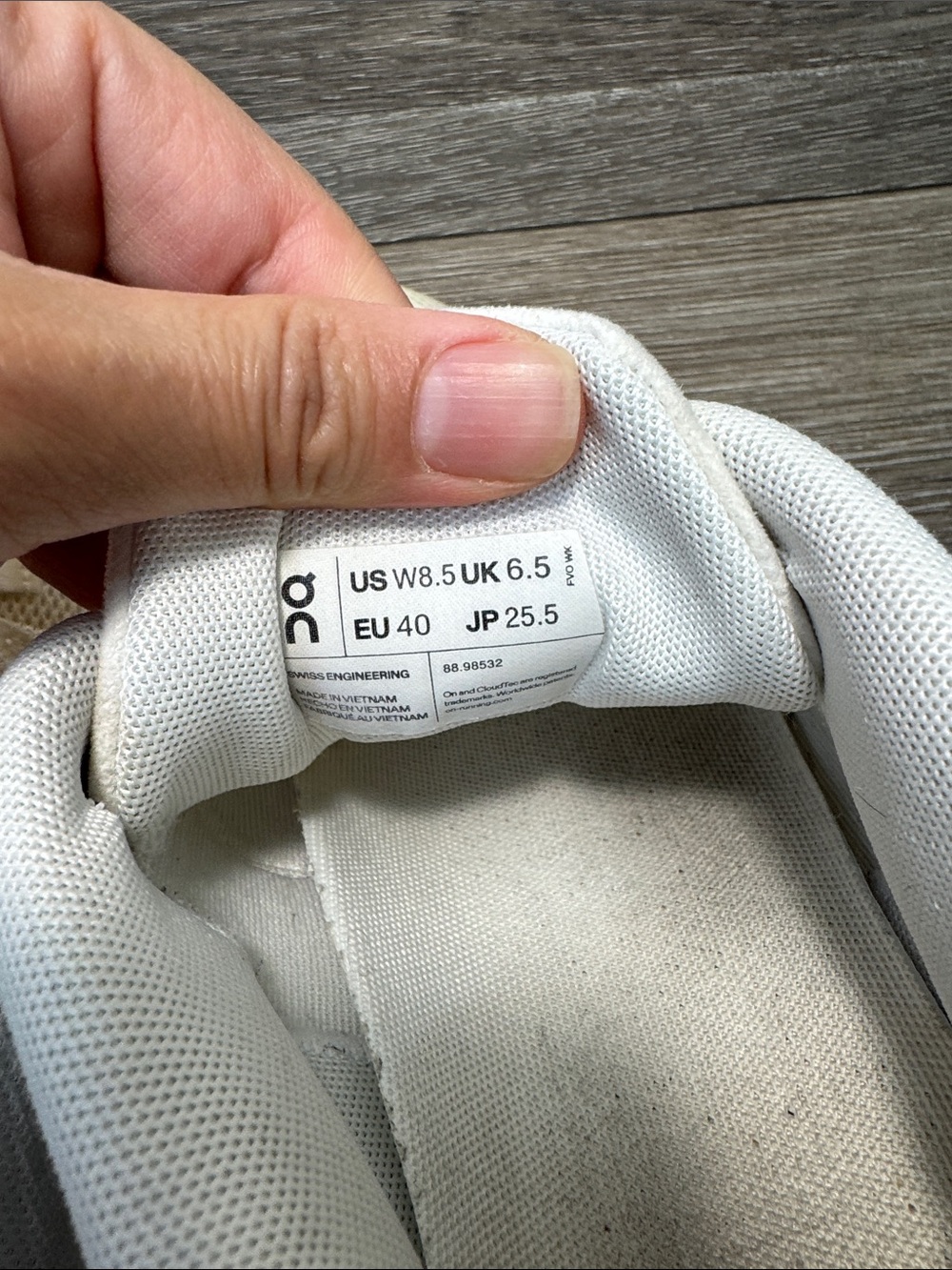 On Running Women's White Mesh Athletic Sneakers Sz 8.5 (h133) - Picture 8 of 8